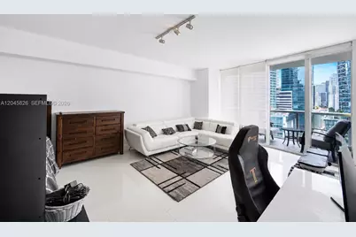 475 Brickell Ave #2010, Miami, FL 33131 - Photo 15