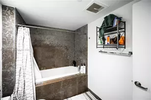 475 Brickell Ave, Miami, FL 33131 - Photo 9