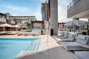 20 NE 11th St, Miami, FL 33132 - Photo 21