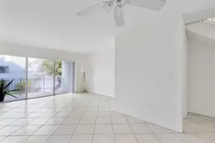 9369 Fontainebleau Blvd, Miami, FL 33172 - Photo 3