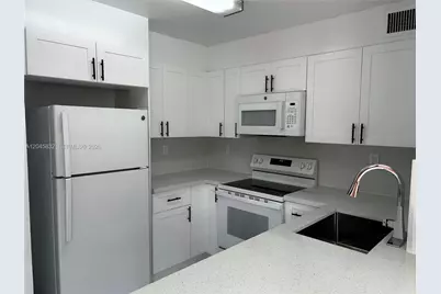 301 W Park Dr #101-11, Miami, FL 33172 - Photo 7