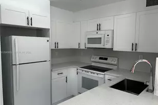 301 W Park Dr, Miami, FL 33172 - Photo 7