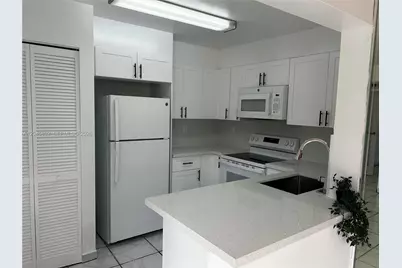 301 W Park Dr #101-11, Miami, FL 33172 - Photo 5