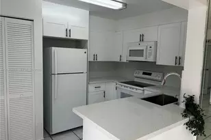 301 W Park Dr, Miami, FL 33172 - Photo 5