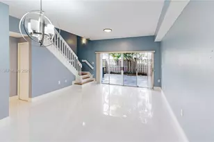 10210 SW 154th Pl, Miami, FL 33196 - Photo 9