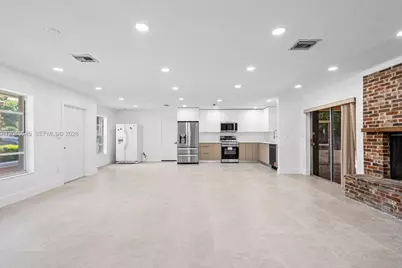 18103 SW 93rd Avenue, Palmetto Bay, FL 33157 - Photo 9