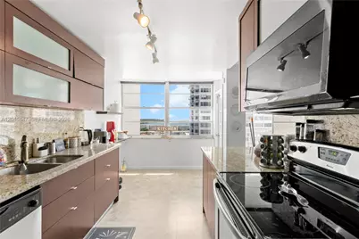 18071 Biscayne Blvd #1404, Aventura, FL 33160 - Photo 3