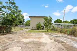 10455 SW 179th St, Miami, FL 33157 - Photo 15