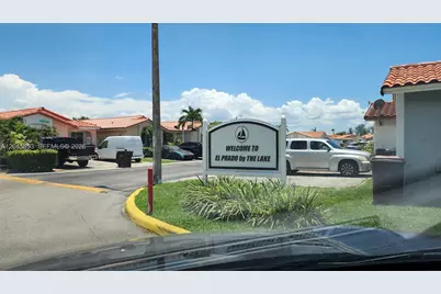 2588 W 64th St, Hialeah, FL 33016 - Photo 29