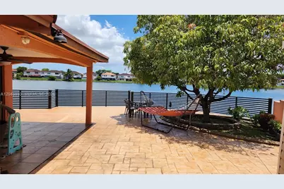2588 W 64th St, Hialeah, FL 33016 - Photo 19