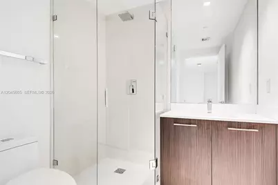 55 SW 9th St #3104, Miami, FL 33130 - Photo 17