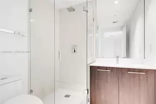 55 SW 9th St, Miami, FL 33130 - Photo 17