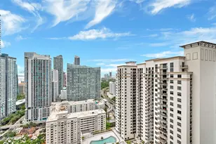 55 SW 9th St, Miami, FL 33130 - Photo 5