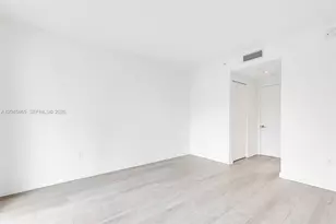 55 SW 9th St, Miami, FL 33130 - Photo 23