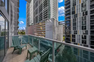 41 SE 5th St, Miami, FL 33131 - Photo 5