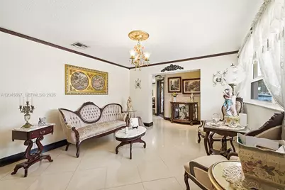 7858 NW 171st St, Hialeah, FL 33015 - Photo 5