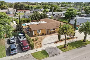 7858 NW 171st St, Hialeah, FL 33015 - Photo 41