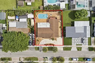 7858 NW 171st St, Hialeah, FL 33015 - Photo 43