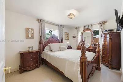 7858 NW 171st St, Hialeah, FL 33015 - Photo 17