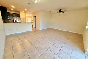 8965 NW 98th Ave, Doral, FL 33178 - Photo 9