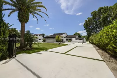 8960 SW 118th St, Miami, FL 33176 - Photo 3
