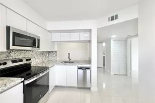 842 NW 92nd Ave, Plantation, FL 33324 - Photo 7