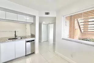 842 NW 92nd Ave, Plantation, FL 33324 - Photo 9
