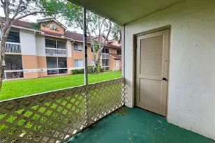 842 NW 92nd Ave, Plantation, FL 33324 - Photo 27