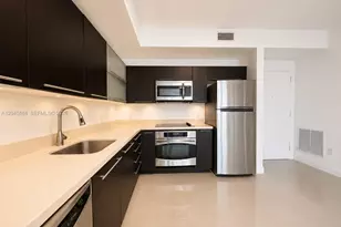 90 SW 3rd St, Miami, FL 33130 - Photo 5