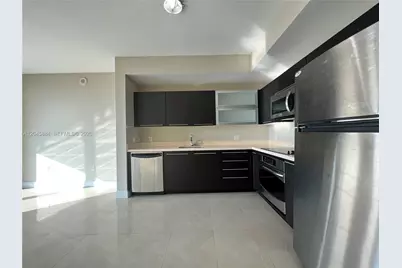 90 SW 3rd St #1710, Miami, FL 33130 - Photo 3