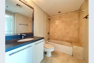 90 SW 3rd St #1710, Miami, FL 33130 - Photo 7