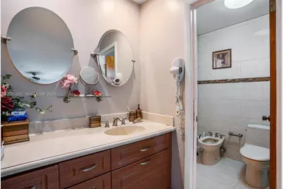 520 NW 132nd Ct, Miami, FL 33182 - Photo 17