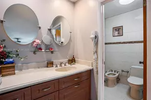 520 NW 132nd Ct, Miami, FL 33182 - Photo 17