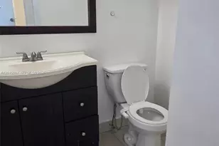 7900 Tatum Waterway Dr, Miami Beach, FL 33141 - Photo 7