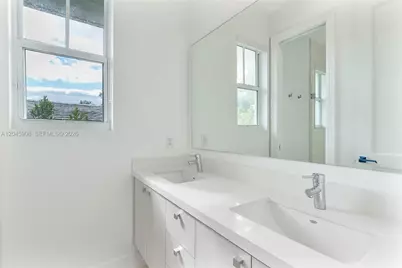 3406 Ponce De Leon Blvd, Coral Gables, FL 33134 - Photo 9
