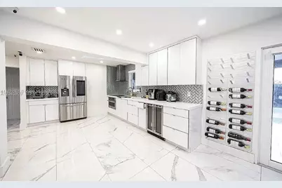18250 NW 86th Ave, Hialeah, FL 33015 - Photo 5