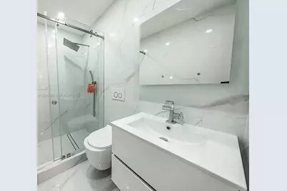 18250 NW 86th Ave, Hialeah, FL 33015 - Photo 11