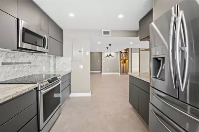 2801 NE 183rd St #1801W, Aventura, FL 33160 - Photo 11
