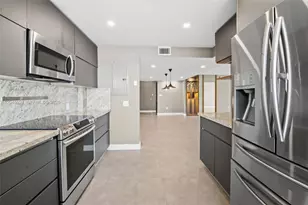 2801 NE 183rd St, Aventura, FL 33160 - Photo 11