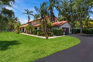 16564 SW 153rd Ct, Miami, FL 33187 - Photo 3