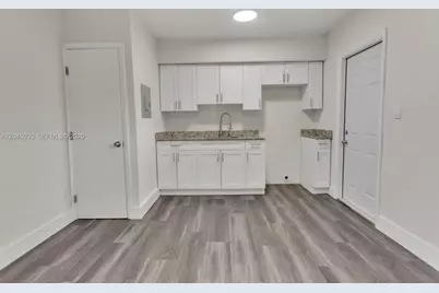 1430 NW 2nd Ave #4, Florida City, FL 33034 - Photo 3