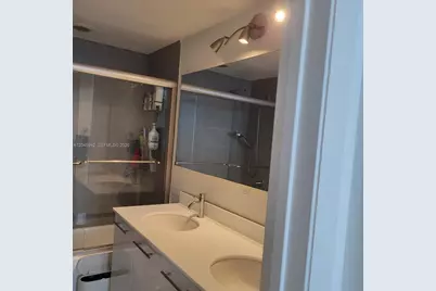 92 SW 3rd St #3207, Miami, FL 33130 - Photo 3