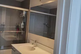 92 SW 3rd St, Miami, FL 33130 - Photo 3