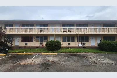 280 SW 11th Ave #5, Hallandale Beach, FL 33009 - Photo 1