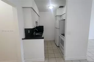 280 SW 11th Ave, Hallandale Beach, FL 33009 - Photo 5