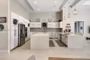 12802 Grand Oaks Dr, Davie, FL 33330 - Photo 13