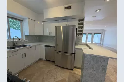 7312 Gary Ave, Miami Beach, FL 33141 - Photo 9