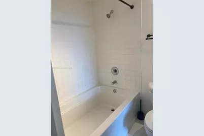 10 SW South River Dr #1708, Miami, FL 33130 - Photo 7