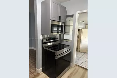 1355 NW 86th St, Miami, FL 33147 - Photo 9