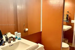 400 N Surf Rd, Hollywood, FL 33019 - Photo 13